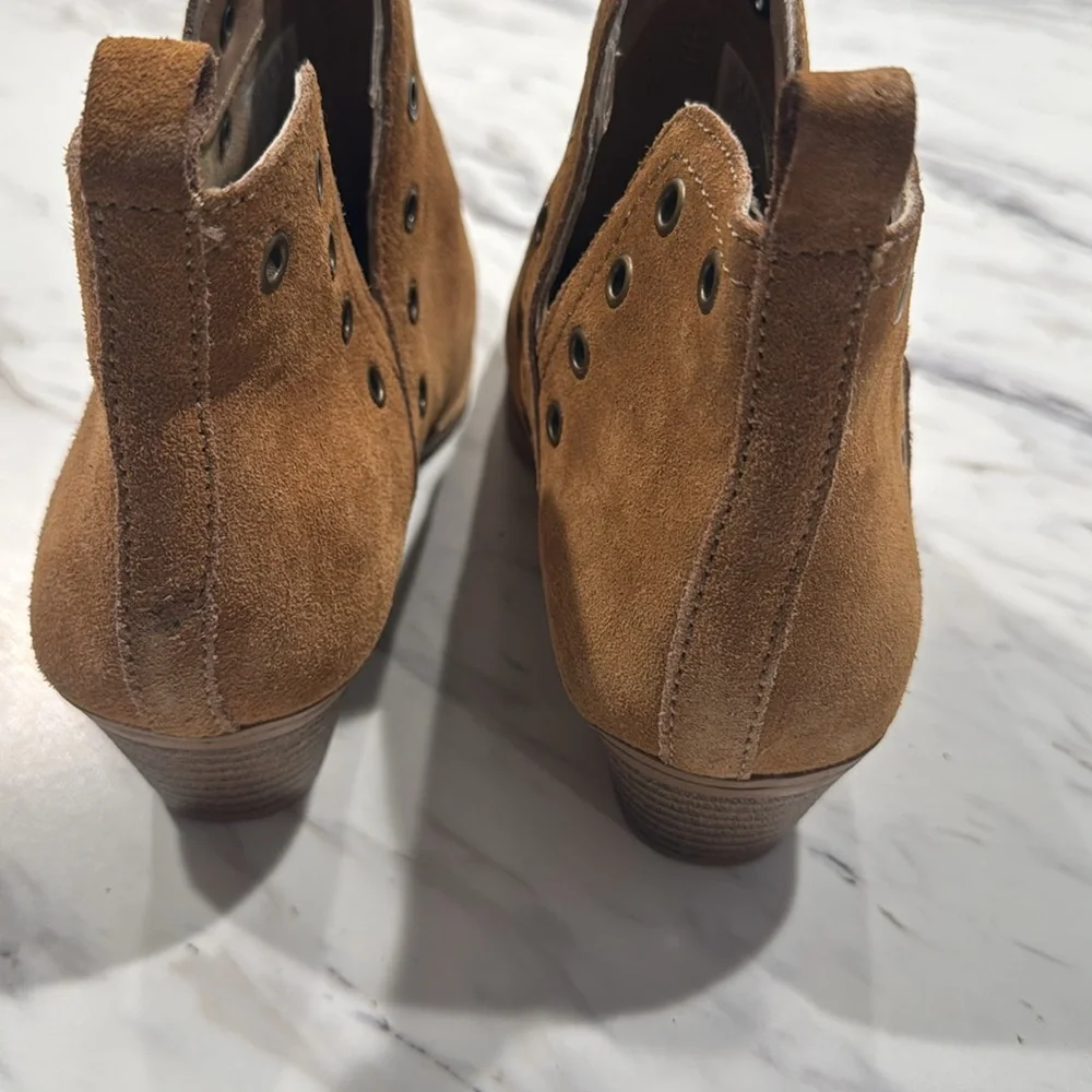 Skechers Women's Lasso Auger Short‎ Deco Eyelet Ankle Boot Tan Size 11